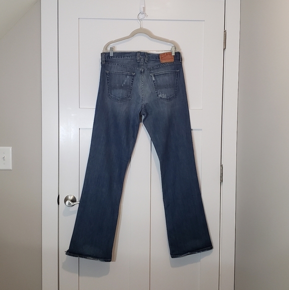 Lucky Brand Jeans Mens 36X34 Slim Bootleg Stretch Button Fly Lightly Distressed - Picture 2 of 16